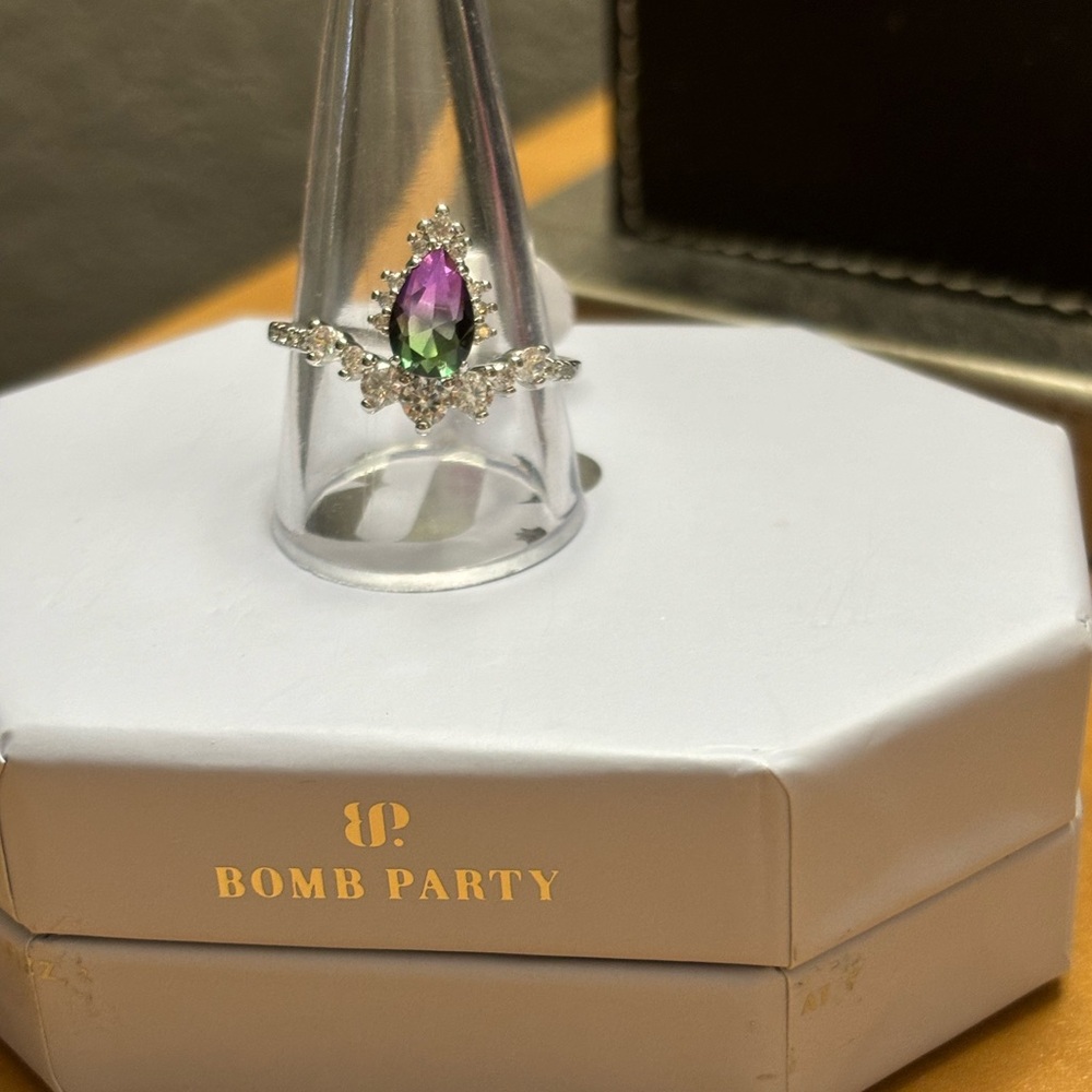 NWT BOMB PARTY RING SIZE 11! - Picture 2 of 4